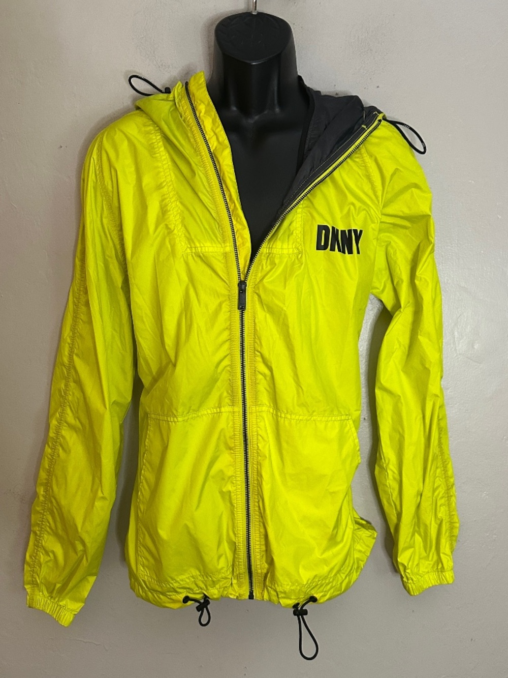 DKNY Hooded Windbreaker Small Gently worn 100% nylon Full zip 22" armpit to armp